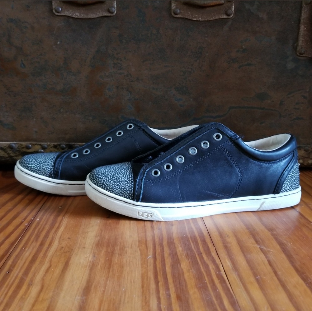 UGG Taya Leather Black and White Sneaker